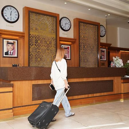 Thousand Nights Hotel Амман Экстерьер фото