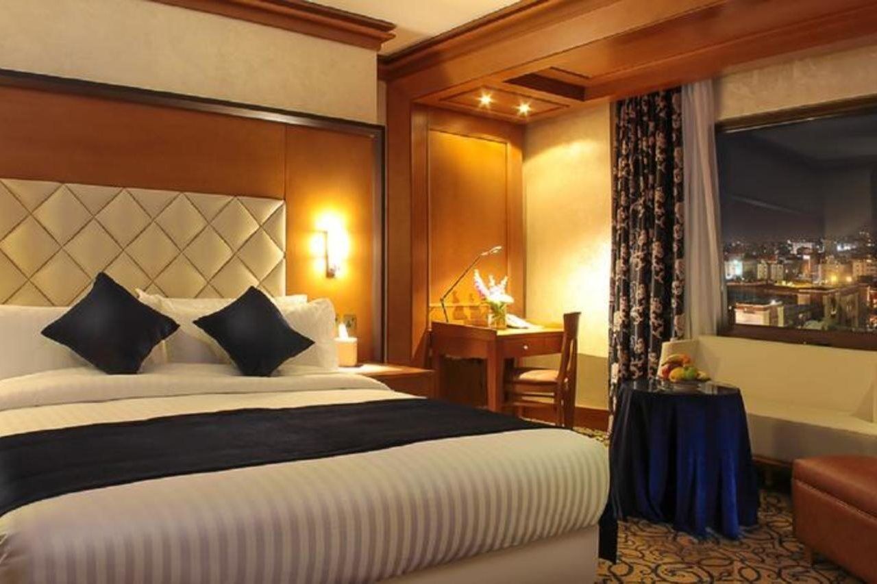 Thousand Nights Hotel Амман Экстерьер фото A room at the hotel
